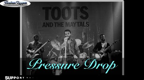 Pressure Drop -  Bài hát Reggae kinh điển với giai điệu uptempo và lời ca đầy tâm trạng.